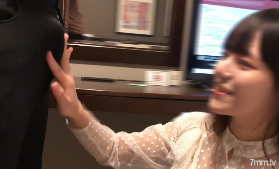 FC2-PPV-2463393 在专门用于口交的房间见面后 2 分钟内立即扩大 → 连续 3 人进行各种攻击，例如全面的 Irama Anaconda 喉咙口交 ☆ 才华横溢的女人 Arisa Vol.2
