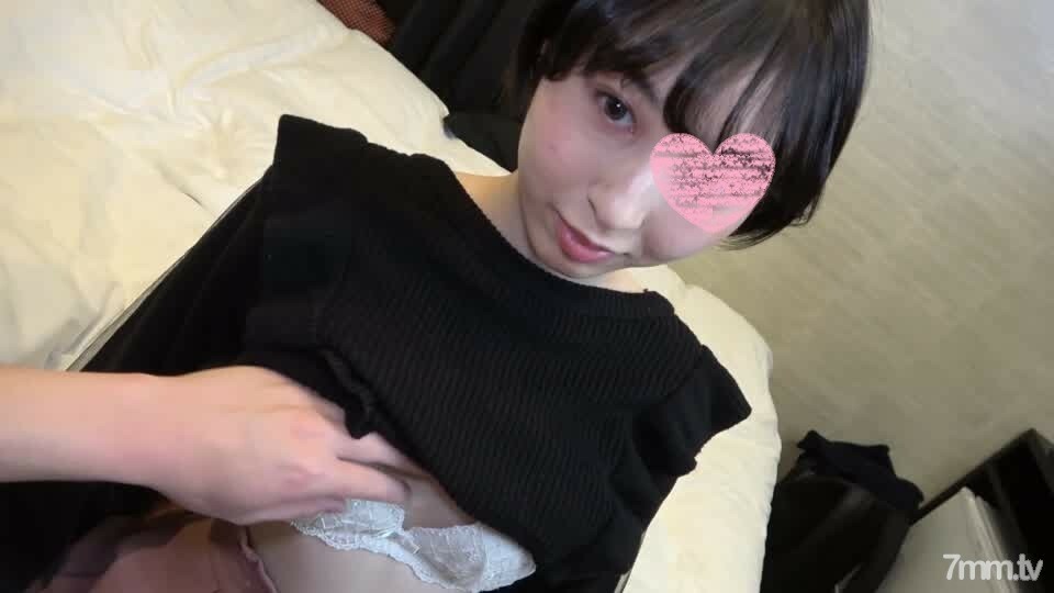 FC2-PPV-1829435 在父母的花店打工的18岁美少女。享受尚未知道污垢的美白美丽乳房的天真身体。他的脸被大量的精液染红，他有生以来第一次受洗。