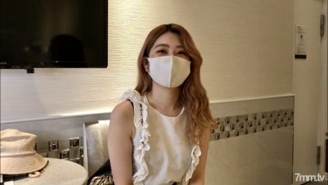 FC2-PPV-2041944 美丽的乳房牙医助理与模特脸炫耀用粘舌头和丰满的嘴唇进行精湛的口交 24 岁 → 暨