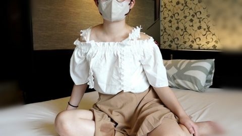 FC2-PPV-4495463 #no Hachimurai JD Hachizo 所有 EREST 叔叔，一船公共，喉咙吞咽后方。