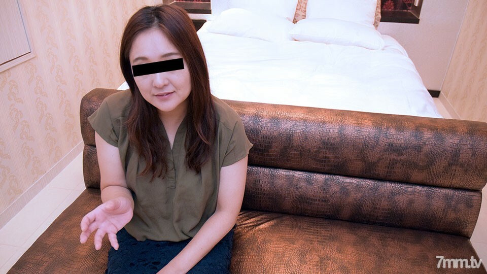 050418-266 养育年轻的妻子-有著讨厌的天然鬃毛的孕妇-