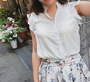 FC2-PPV-1722581 [初级坤⑧]一个美丽的女孩谁是非常相似的卡诺泷泽谁从这个春天的花店工作。
